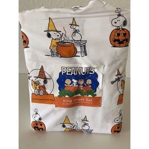 Peanuts Snoopy Woodstock Halloween KING Size Sheet Set Witch Ghost Pumpkin NEW